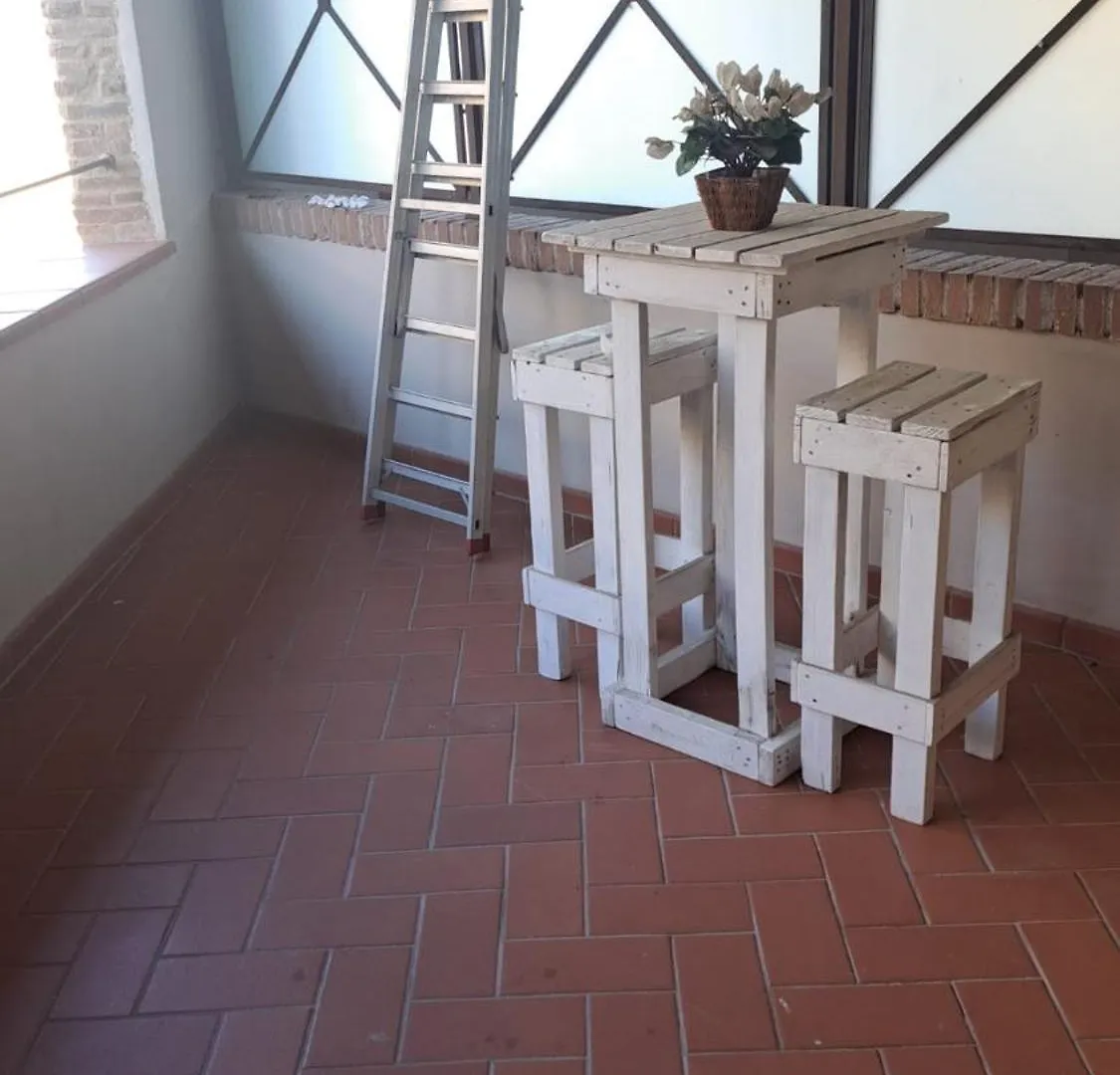 Suite Leonella San Miniato 0*,
